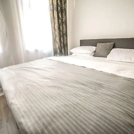 Apartment Friendly In Prag